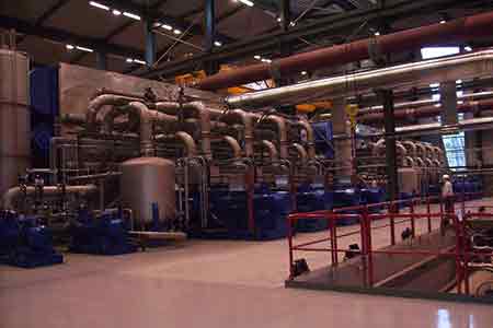 肯富来开云手机站官方版在线登入机组在冰岛地热发电厂使用现场